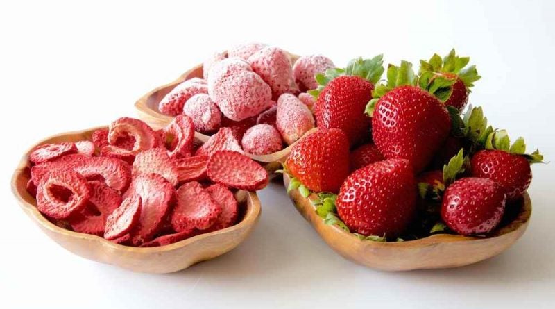 When it comes to freeze drying vs dehydrating food, there are some major differences you need to take into account before you make the decision.