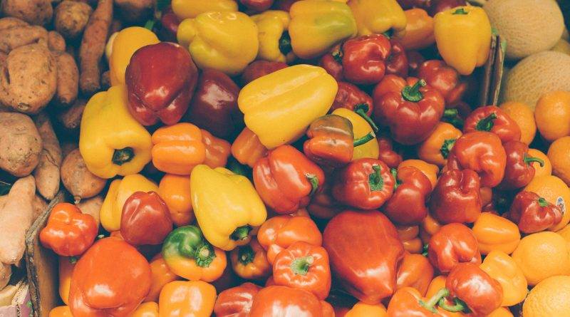Cooking your garden variety peppers a la sous vide produces surprisingly tasty results which, thanks to the flexible nature of yellow, red, and orange peppers, allow for their use in delicious dishes.