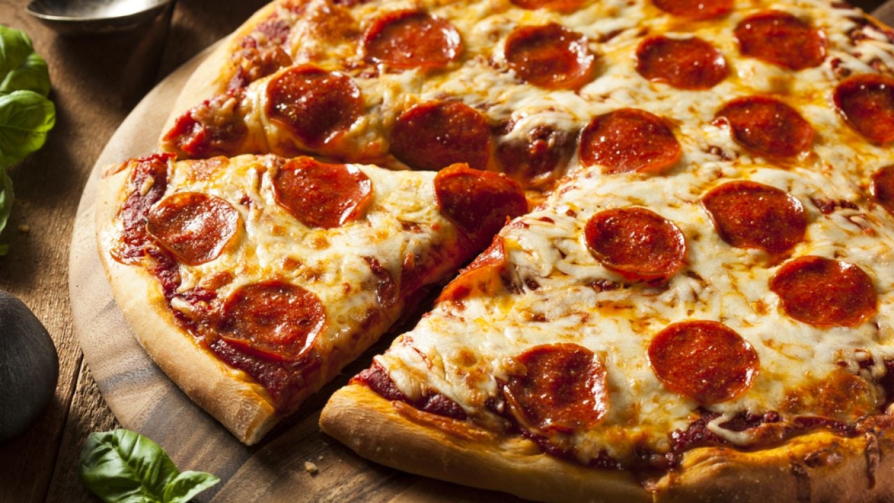 https://sousvideguy.com/wp-content/uploads/2020/11/Best-Pizza-Pan-1280x720.jpg
